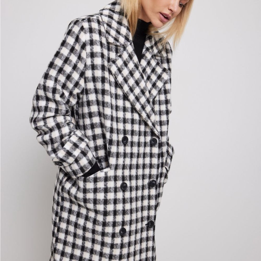 Sold out NA-KD brand fall/winter coat. - Picture 3 of 8